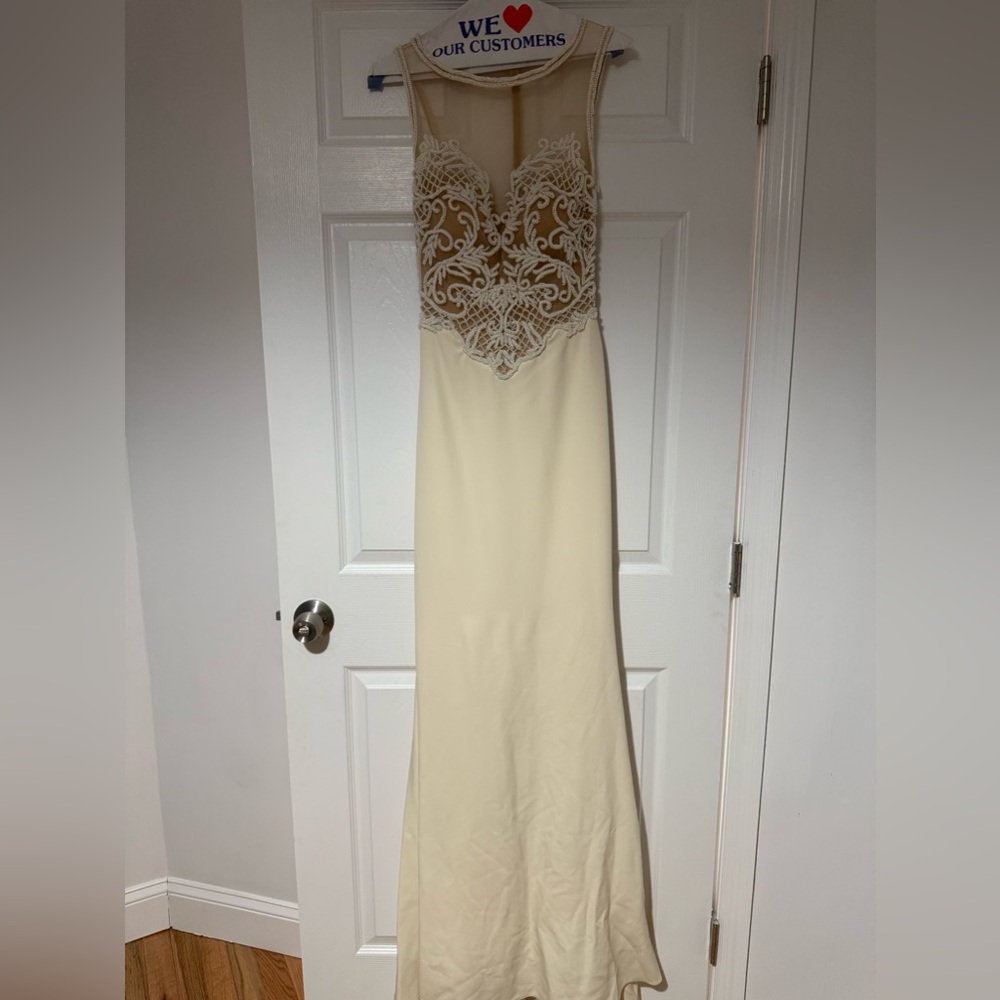 Stunning TARIK EDIZ dress